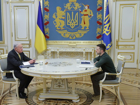 Zelensky plaide pour des relations 
