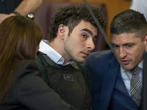 Le tueur présumé d'un patron de l'assurance santé au tribunal