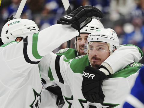 Les Stars gâchent le retour de Nico Hischier