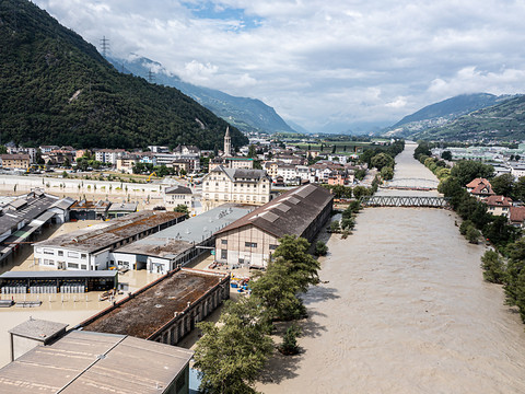 Débordement du Rhône à Sierre: le limon va être déblayé