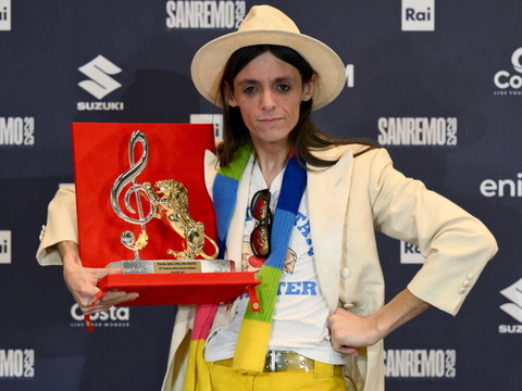 Eurovision: l'Italien Olly renonce, Lucio Corsi le remplace