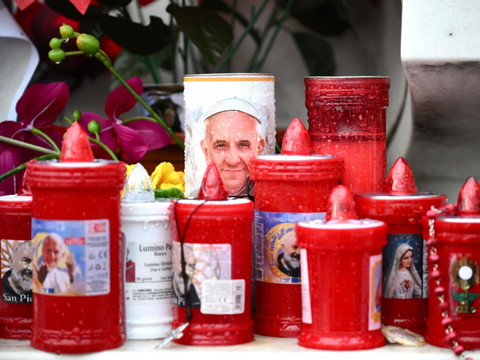 L'état de santé du pape est en 