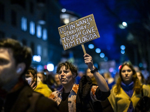 Manifestations à Zurich et Lausanne en solidarité avec l'Ukraine
