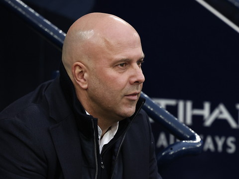Liverpool: deux matches de suspension pour Arne Slot