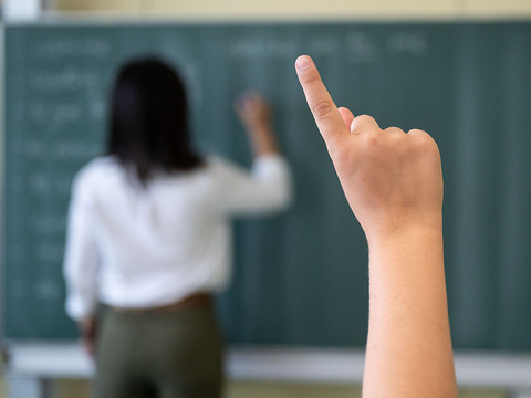 Education et sensibilisation contre le racisme anti-musulman