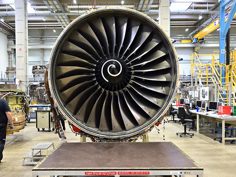 Porté par l'aviation, Rolls-Royce continue de prendre de l'altitude