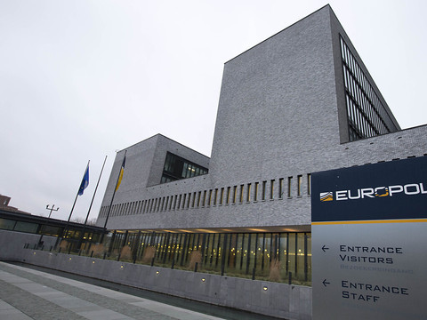 Europol: 25 arrestations pour de la pédopornographie créée par IA
