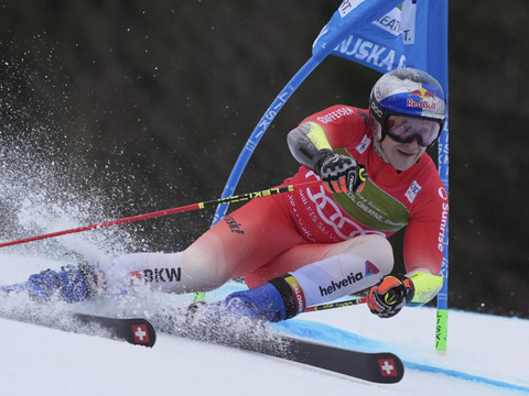 Odermatt derrière Kristoffersen après la première manche