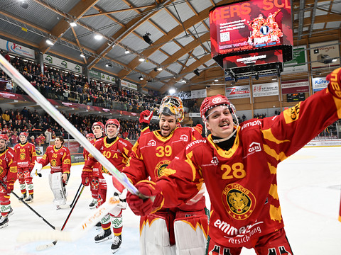 Langnau et Ambri prennent l'avantage