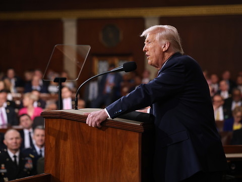 Trump: les droits de douane pourraient causer des 