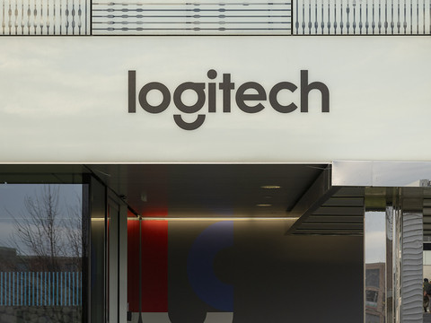 Logitech vise jusqu'à 4,7 milliards de recettes d'ici 2025/26