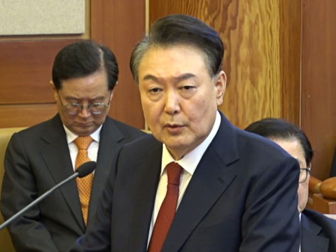 Le président sud-coréen Yoon sort de prison sur ordre d'un tribunal