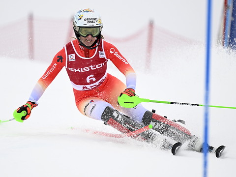 Slalom: Rast seulement 15e de la 1re manche, Meillard 5e