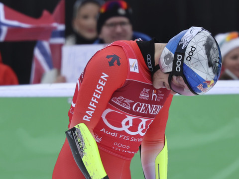 Odermatt privé de podium pour 1 centième en super-G