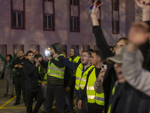 Crise en Serbie: locaux de la radio-télévision nationale bloqués