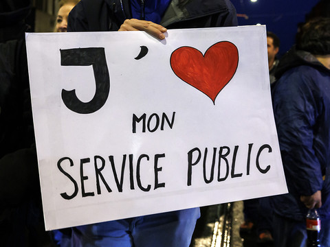 6383 signatures contre la loi sur la maîtrise des charges de l'Etat