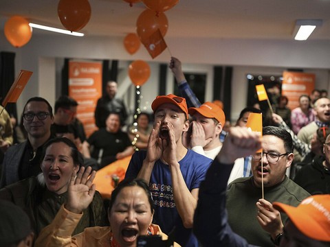 Elections au Groenland: victoire de l'opposition aux législatives