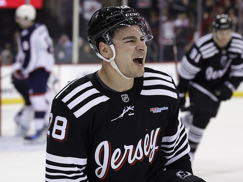 Nico Hischier et Timo Meier buteurs