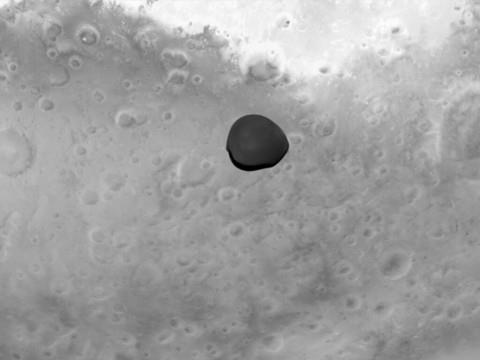 Hera envoie des images de la face cachée d'une lune martienne