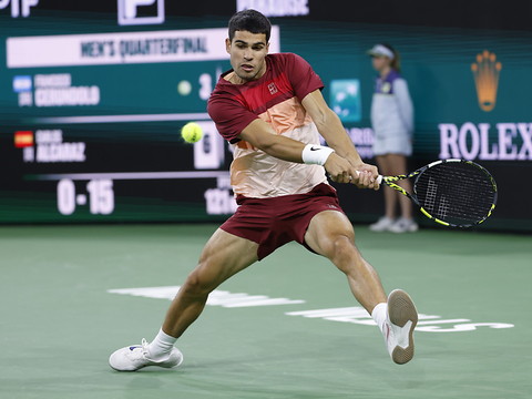 Alcaraz rejoint le dernier carré à Indian Wells