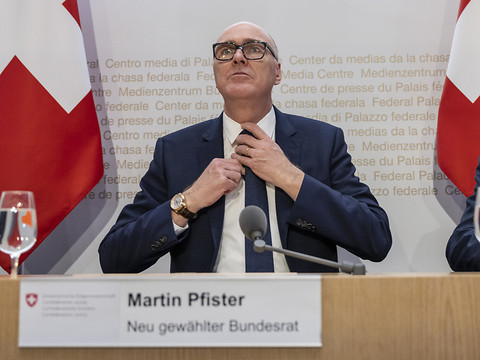 Sans surprise, le centriste Martin Pfister reprend la Défense
