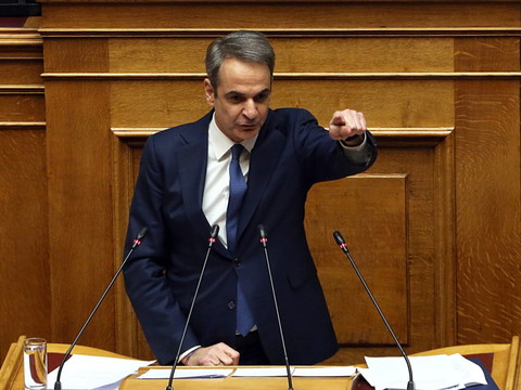 Grèce: Mitsotakis procède à un vaste remaniement ministériel