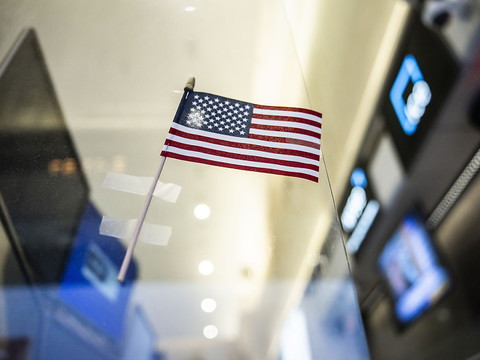 Nouveau plongeon de la confiance des consommateurs aux Etats-Unis