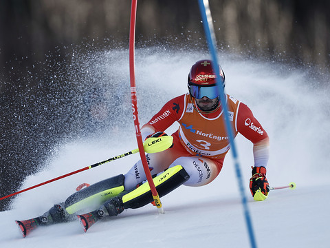 Slalom de Hafjell: Meillard domine