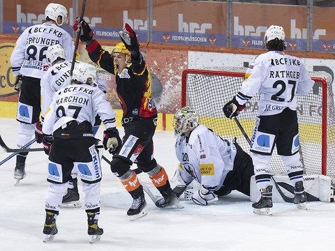 Berne reste en vie, Davos à une victoire des demi-finales