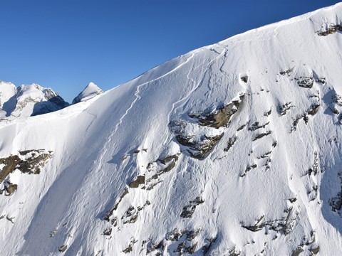 Chute de 300 mètres et décès d'un freerider au Piz Corvatsch