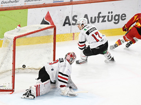 Lausanne encore battu à Langnau, Kloten obtient un sursis