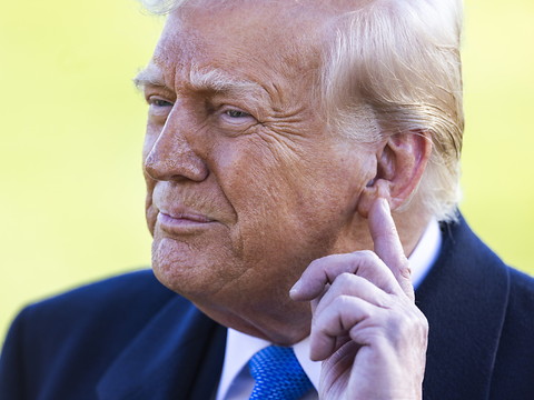 Expulsions de migrants: Trump dit ne pas avoir signé un décret