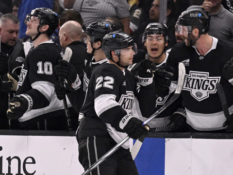 Les Kings terrassent les Hurricanes