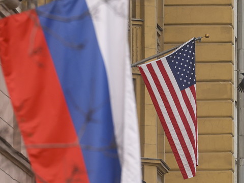 Début des pourparlers russo-américains sur l'Ukraine à Ryad