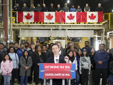 Pour le début de campagne au Canada, Trump sur toutes les lèvres