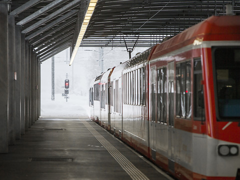 La ligne ferroviaire Täsch-Zermatt rétablie après un éboulement
