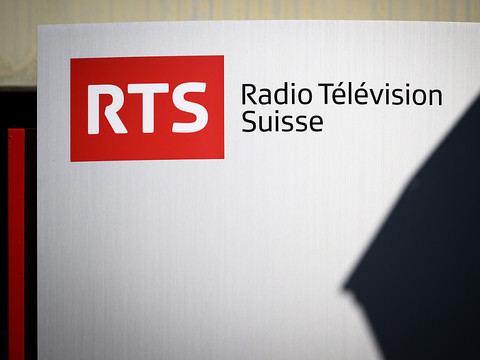 Compromis proposé pour exonérer progressivement les firmes de la redevance radio-TV