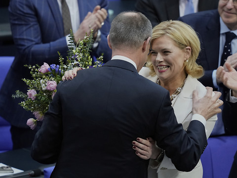 Allemagne: premier accroc pour l'extrême droite