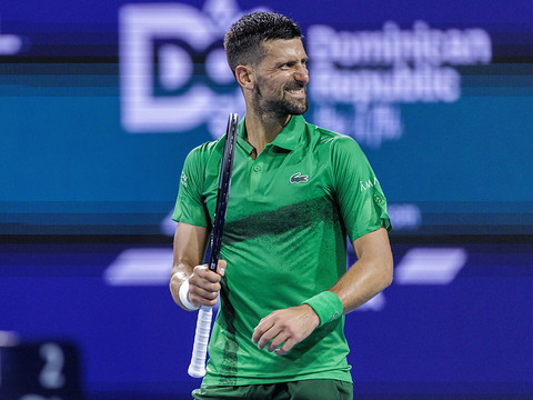 Djokovic en quarts, Sabalenka en demies