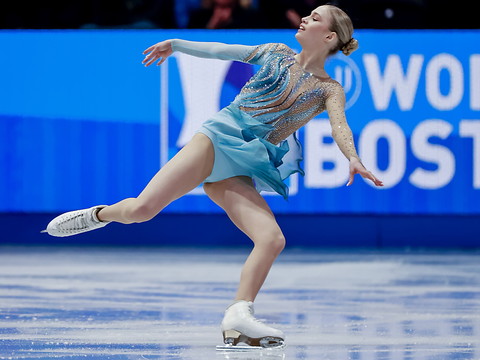 Repond 10e après le programme court