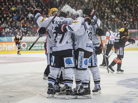 Fribourg réussit l'exploit à Berne et file en demi-finale