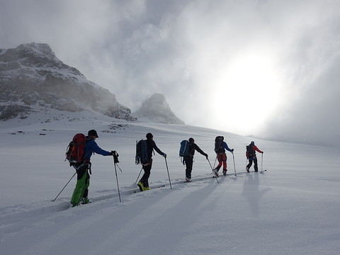 Plus de morts en randonnée à skis, moins à pieds