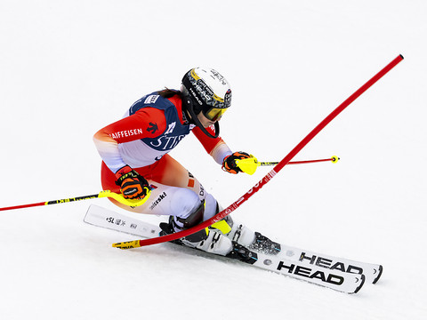 Wendy Holdener placée, Camille Rast larguée