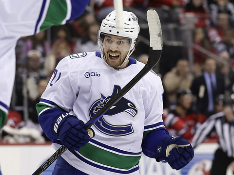 Trois assists pour Suter, en vain