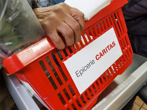 Le taux de pauvreté est resté stable en Suisse en 2023, à 8,1%