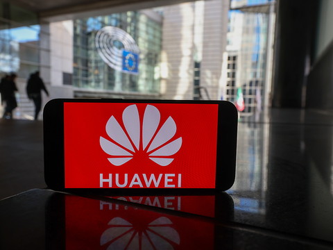 Le géant Huawei subit une grosse chute de ses bénéfices en 2024