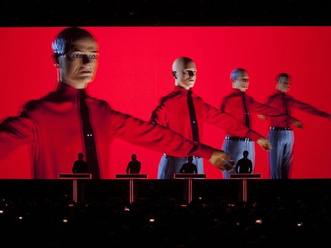 Les pionniers de la musique électronique Kraftwerk en Suisse