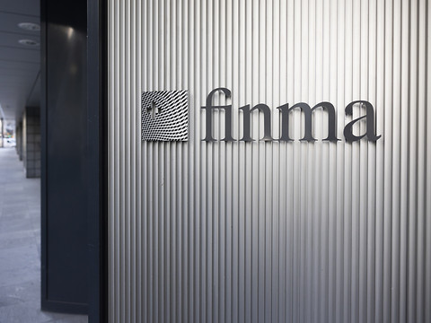La Finma adapte sa structure interne, brandit plus de contrôles