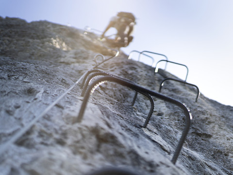 Sets de via ferrata défectueux, risque de chutes mortelles