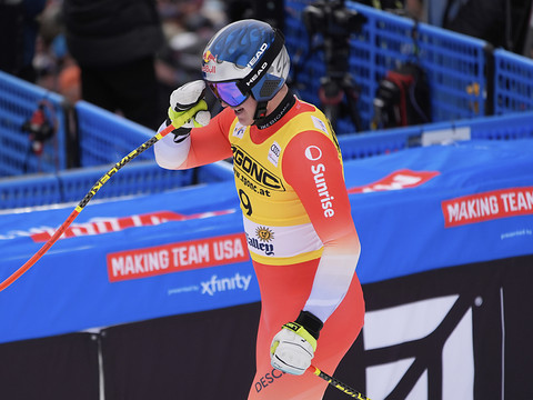 Championnats de Suisse: Franjo von Allmen devant Monney en descente
